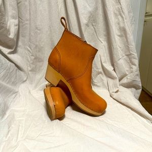 Swedish Hasbeens Zip it Emmy boots, size 39 never worn.